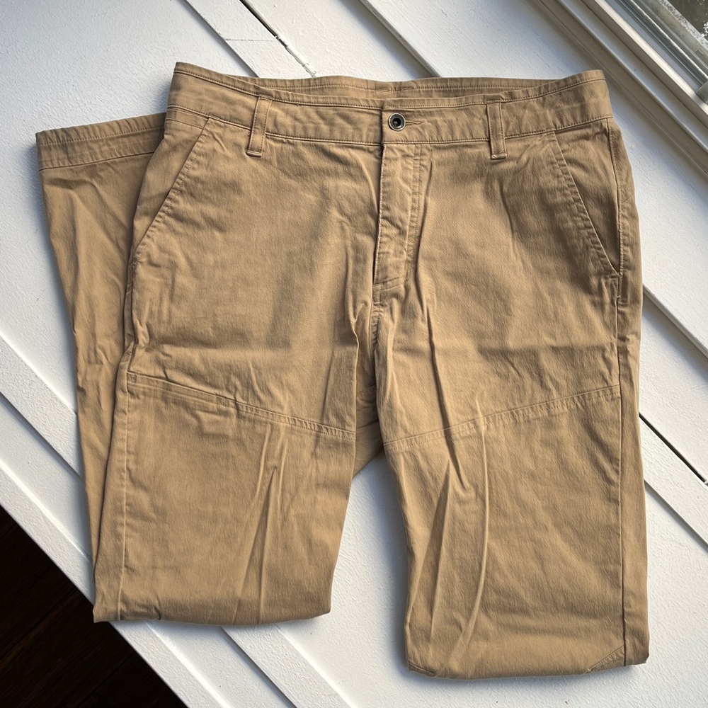 ② Mountain Hardwear • Men's Hardwear AP™ Active Pant in Khaki • Size 33 Waist